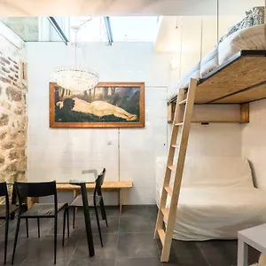 Apartment Attractive 25 M2 In A District, Paris